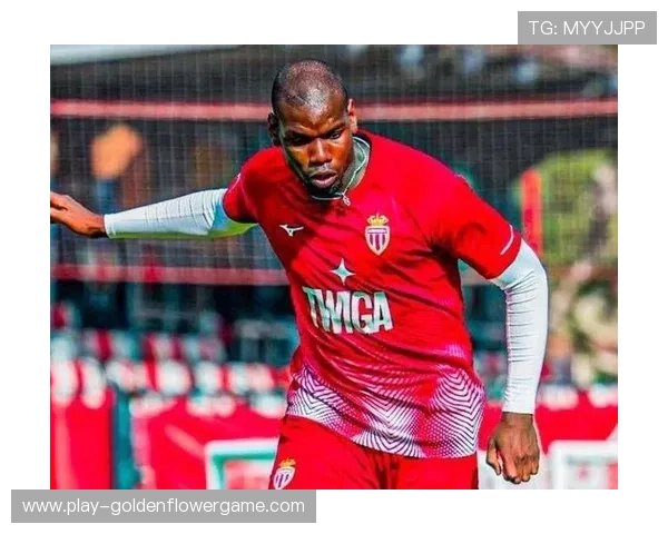 博格巴替补登场，摩纳哥主场球迷起立鼓掌致敬回归