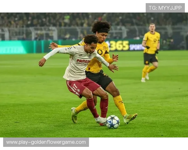 多特蒙德球员斯文松染红,热刺多打一人占先机 多特蒙德球员斯文松染红,热刺多打一人占先机